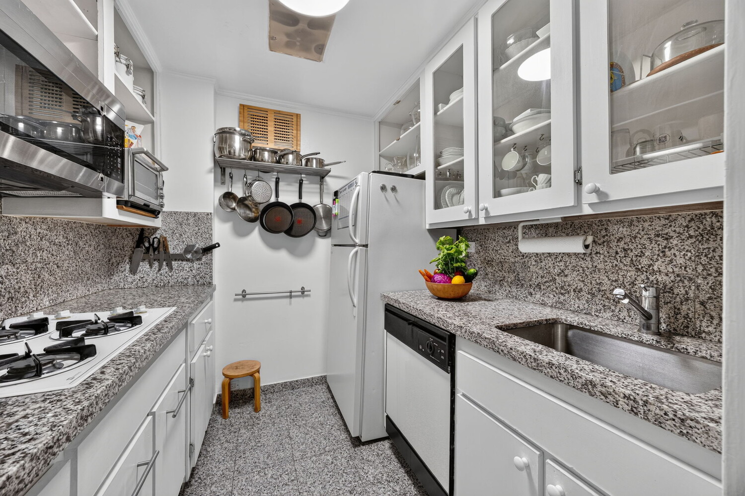 118 E 60TH Street 14F