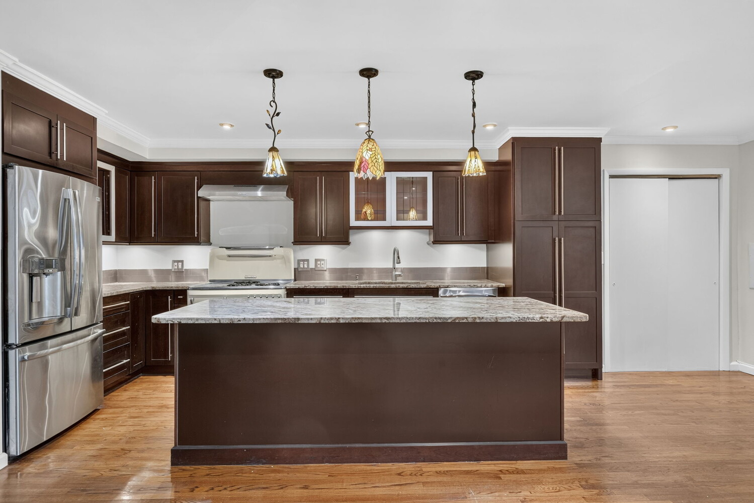 1451 5TH Avenue 3FAM