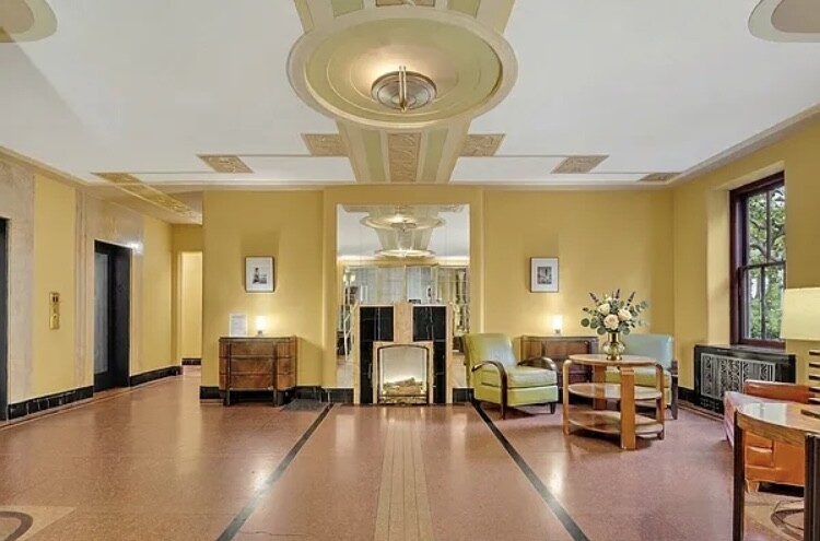250 CABRINI Boulevard 2J