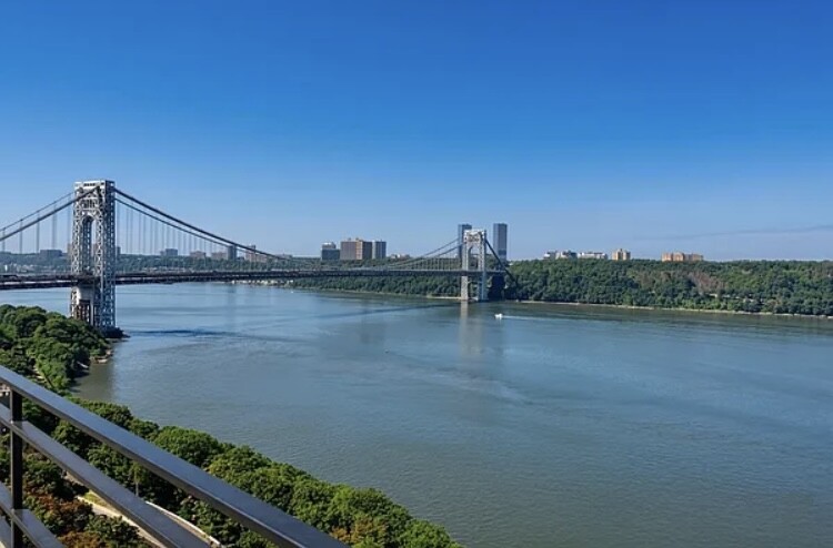 250 CABRINI Boulevard 2J