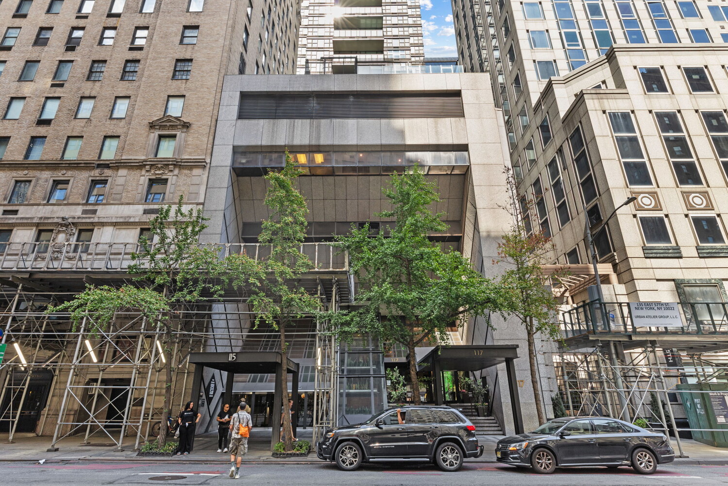 117 E 57TH Street 32F