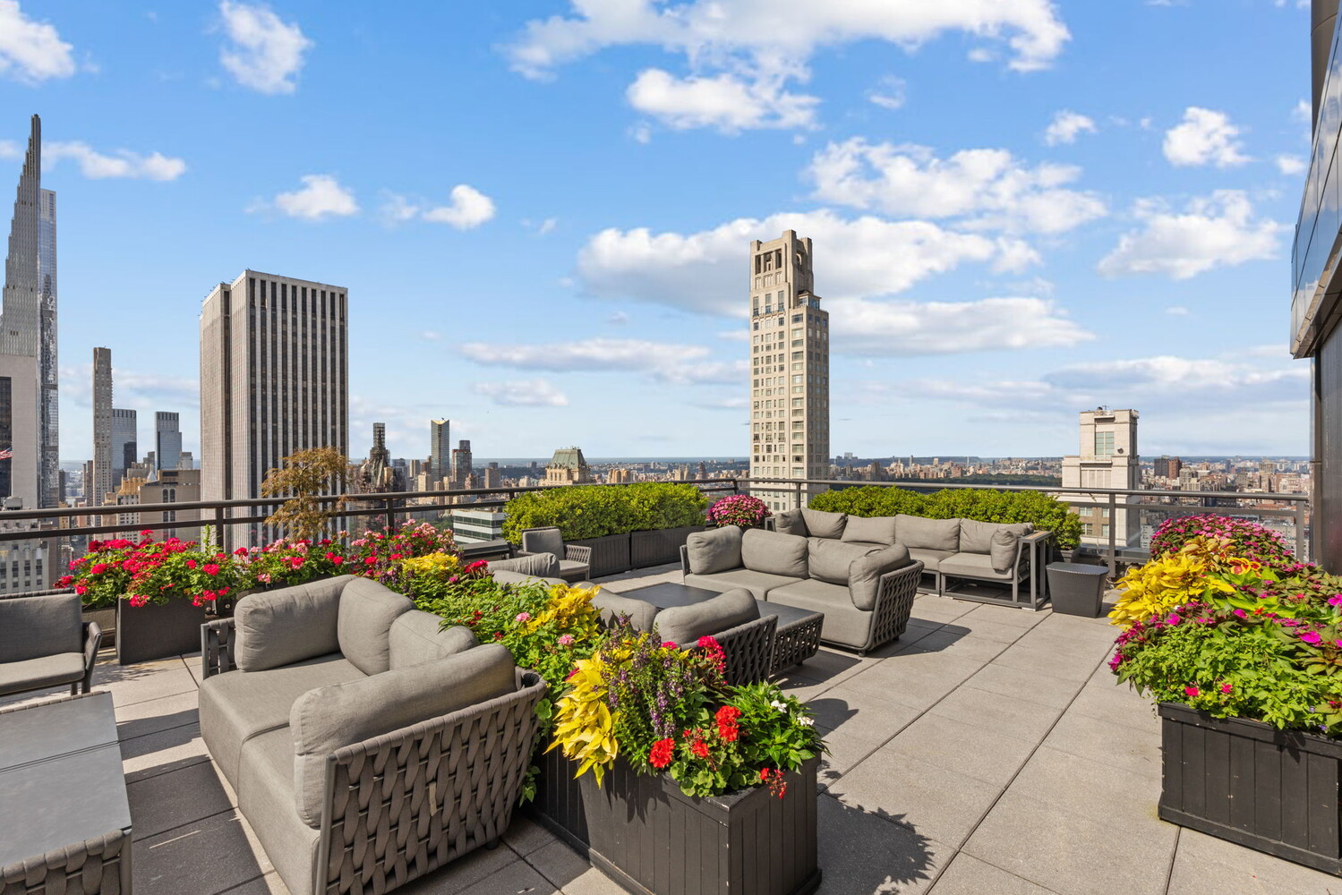 117 E 57TH Street 32F