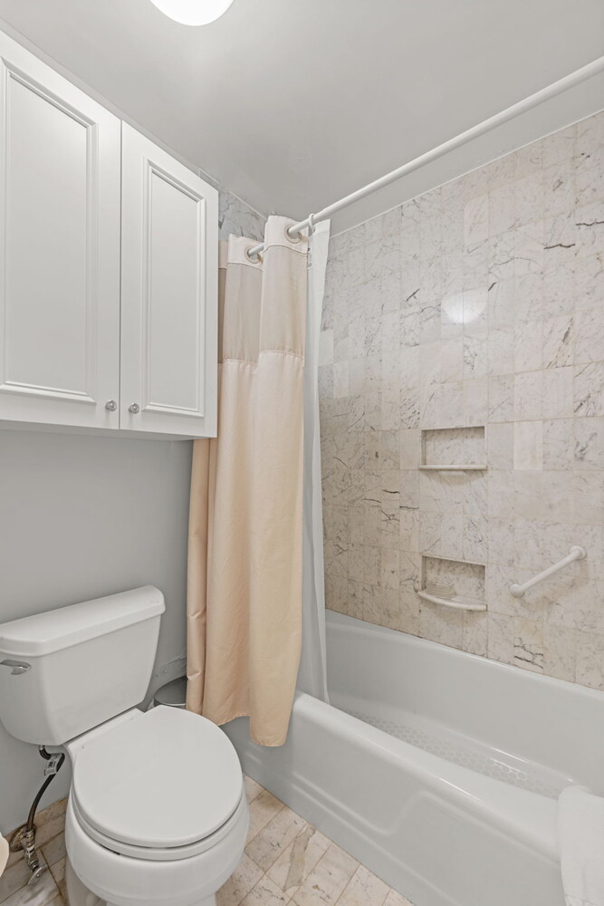 117 E 57TH Street 32F