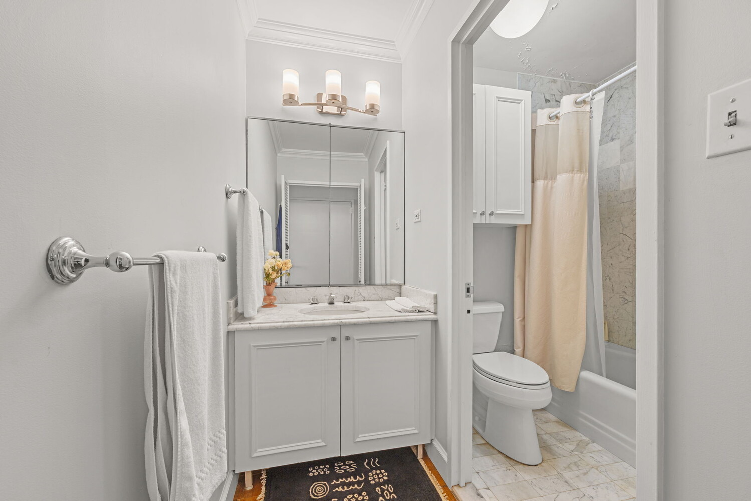 117 E 57TH Street 32F