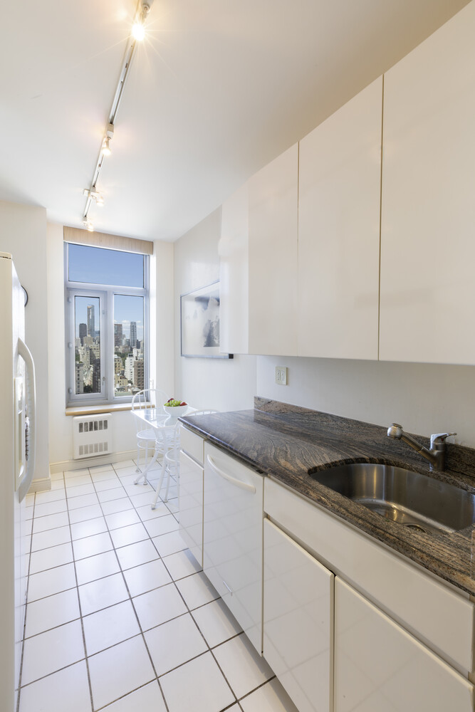 188 E 64TH Street 2006