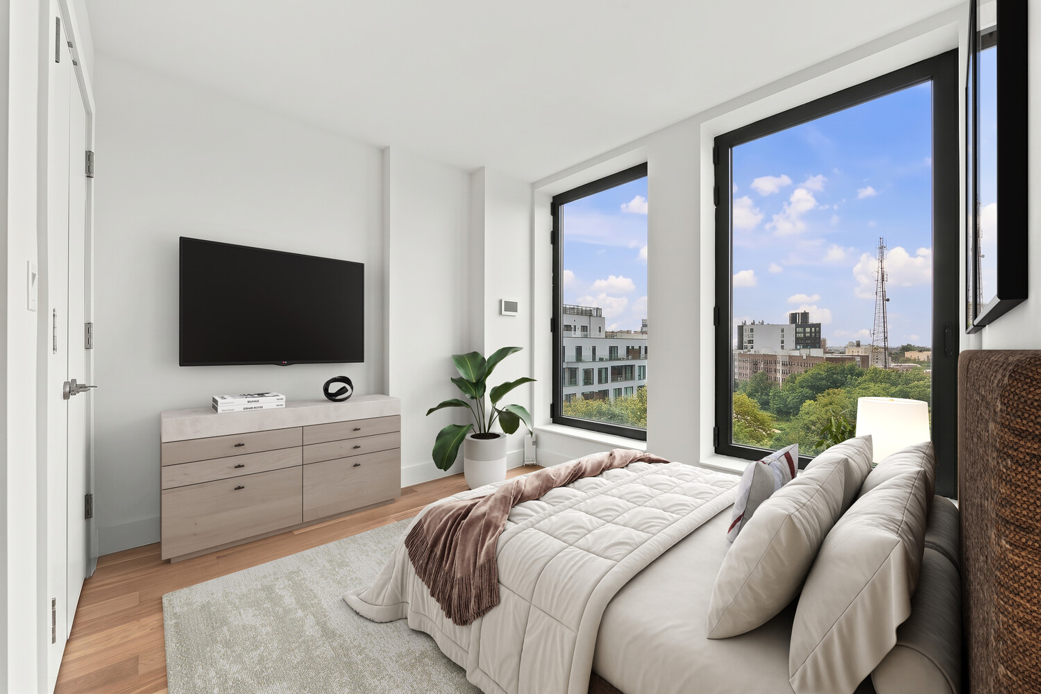111 MONTGOMERY Street 7G
