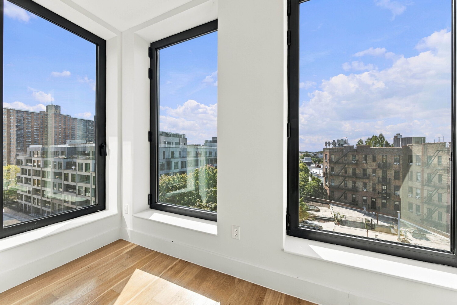 111 MONTGOMERY Street 7G