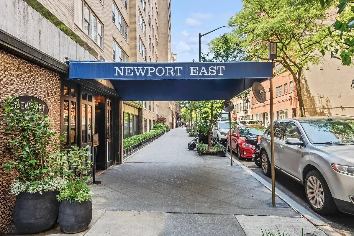 370 E 76TH Street C404