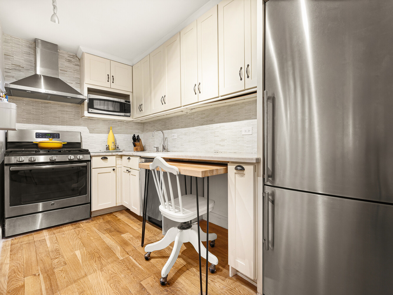 370 E 76TH Street C404