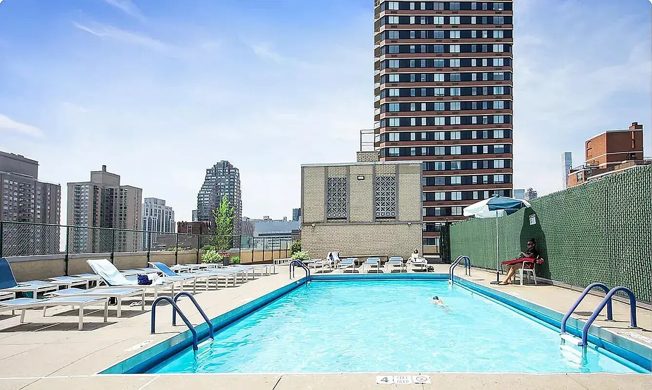 370 E 76TH Street C404