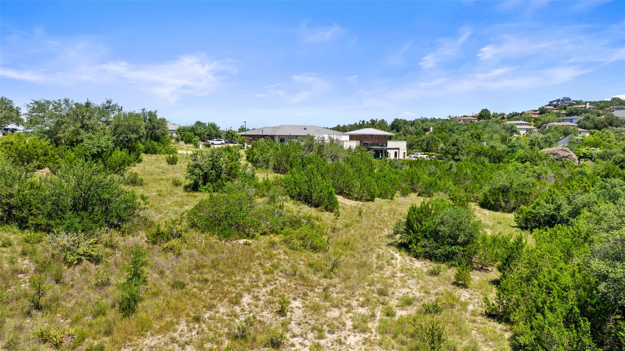 8 Lakeway Centre CT