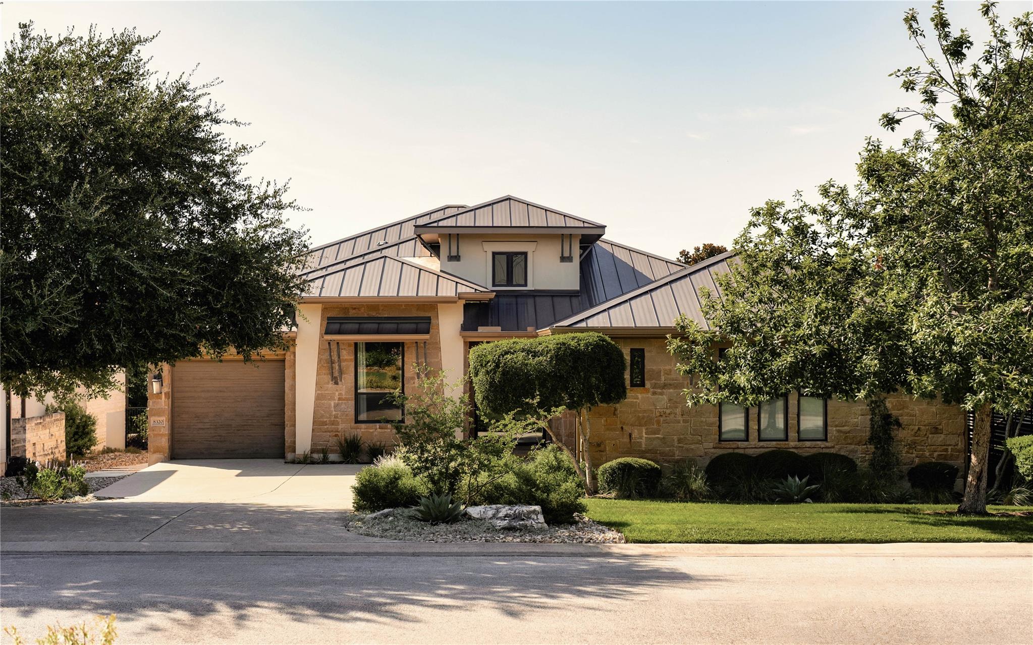 8320 Carranzo DR
