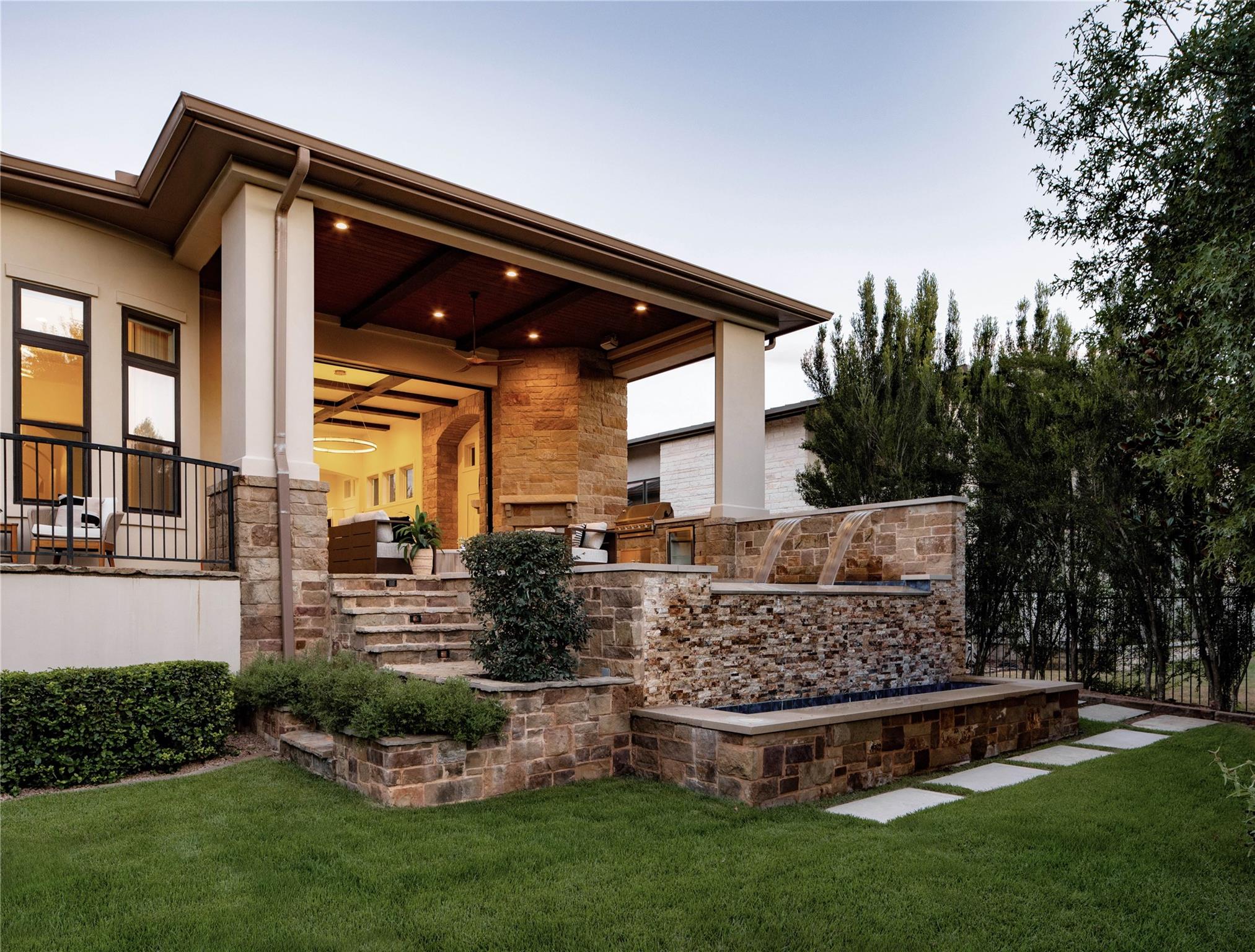 8320 Carranzo DR