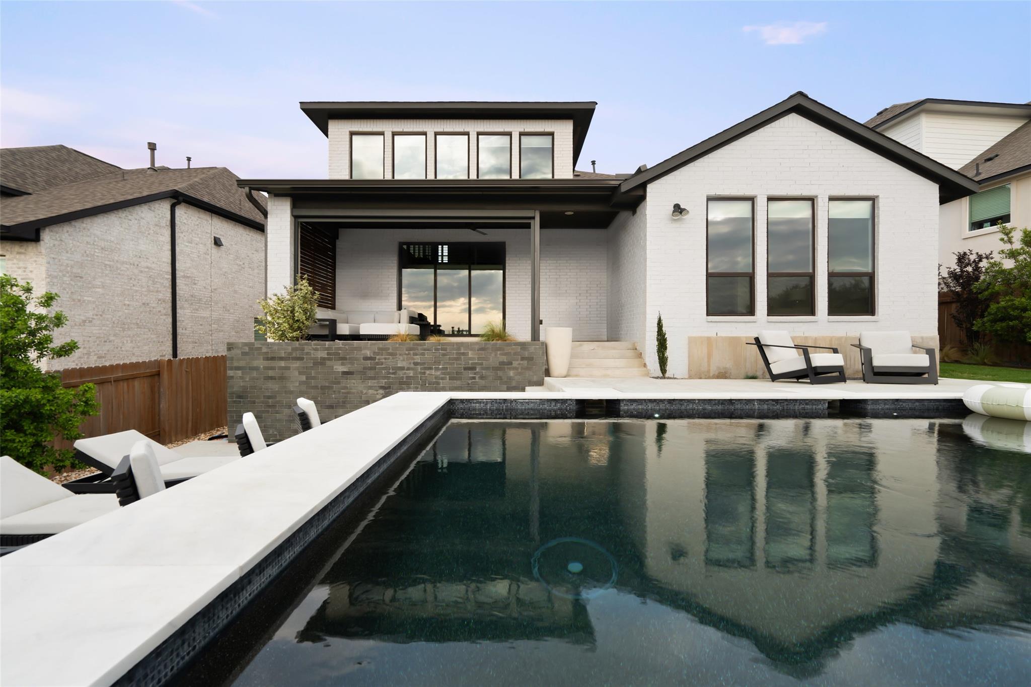 6517 Empresa DR