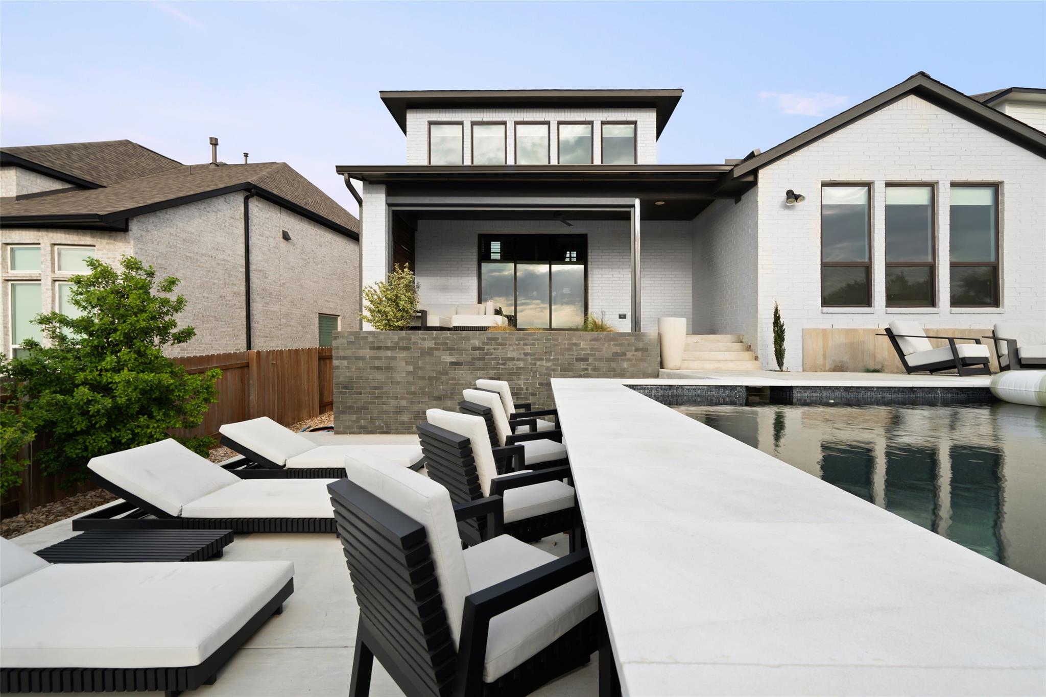 6517 Empresa DR