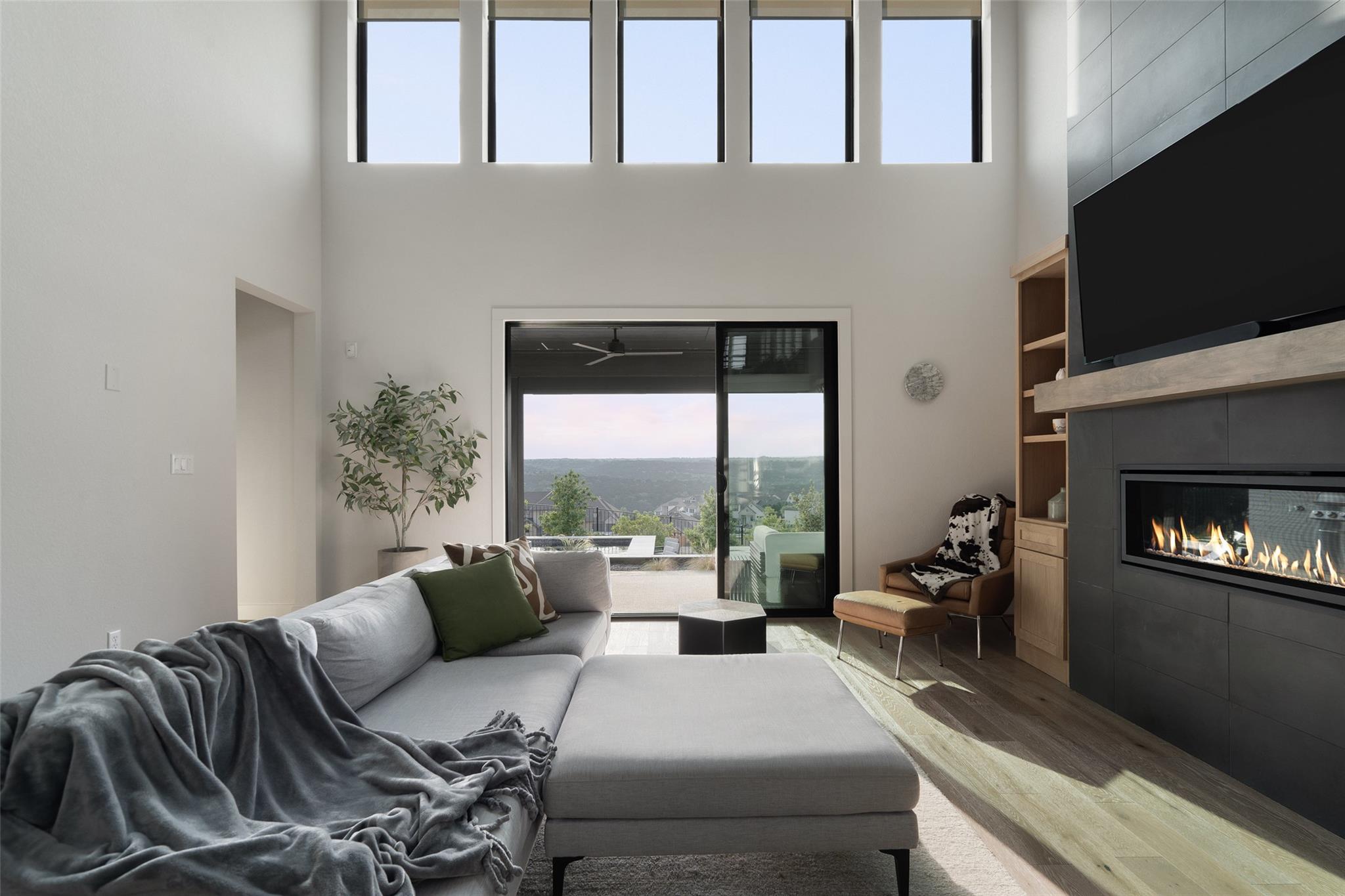 6517 Empresa DR