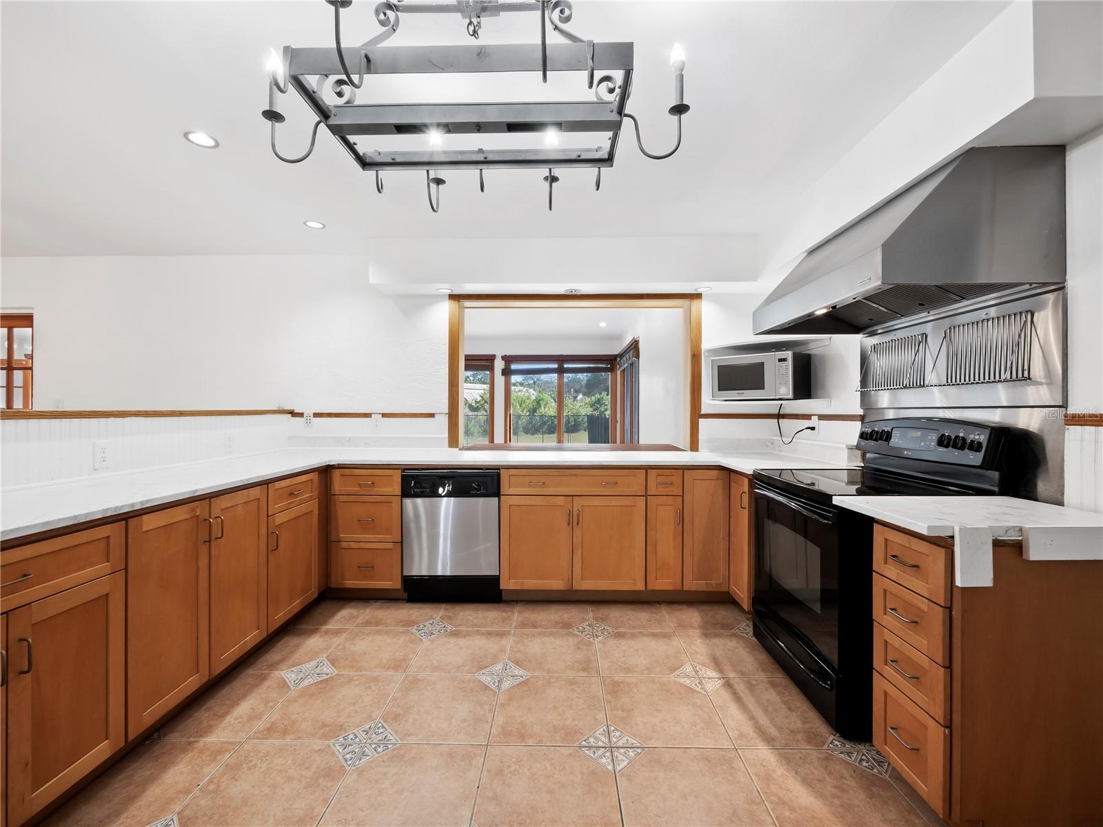 3825 SARASOTA GOLF CLUB BLVD