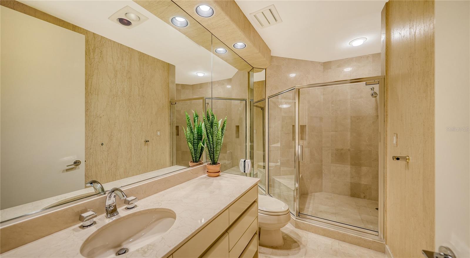 435 L AMBIANCE DR #M408