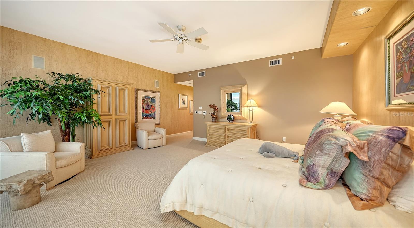 435 L AMBIANCE DR #M408