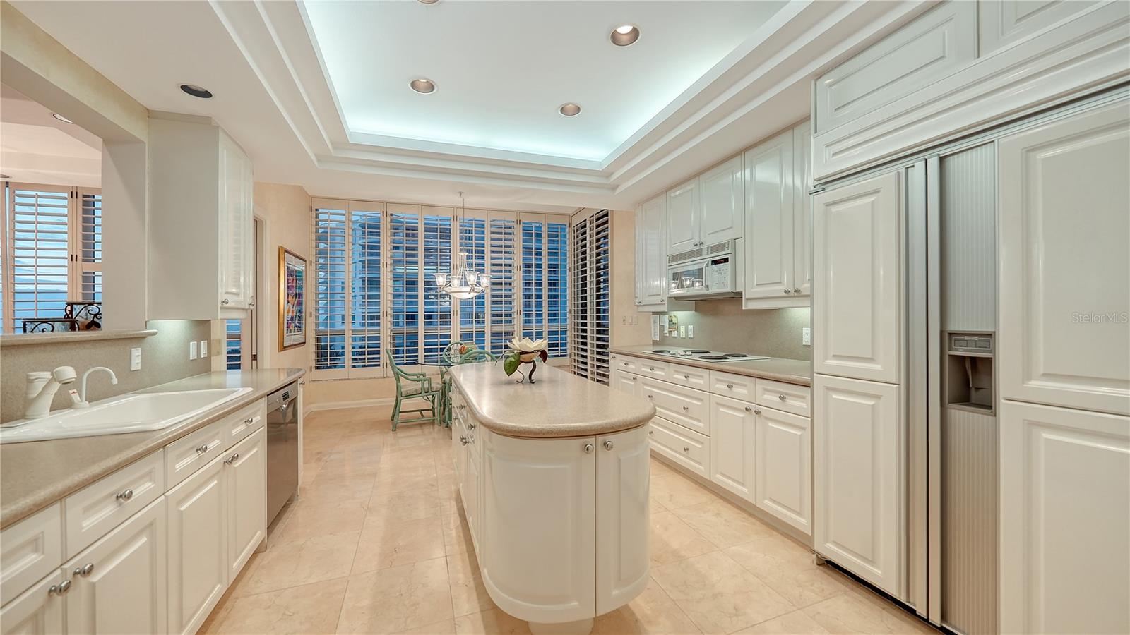 435 L AMBIANCE DR #M408