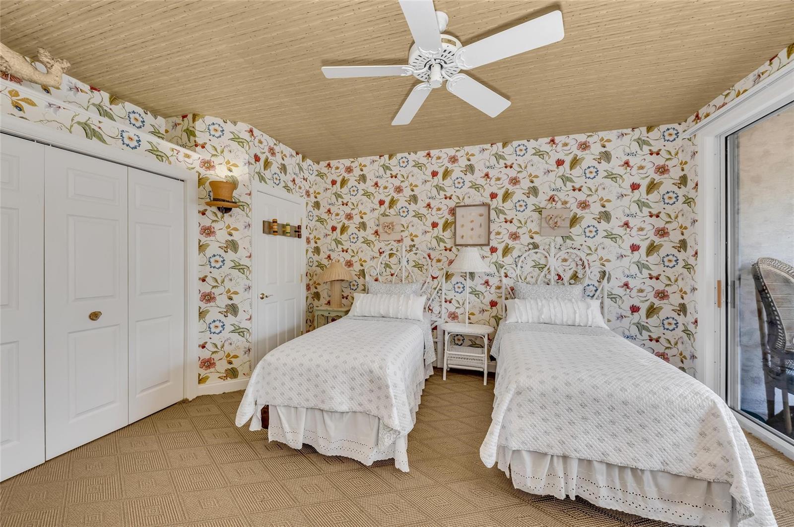 8105 WARWICK GARDENS LN