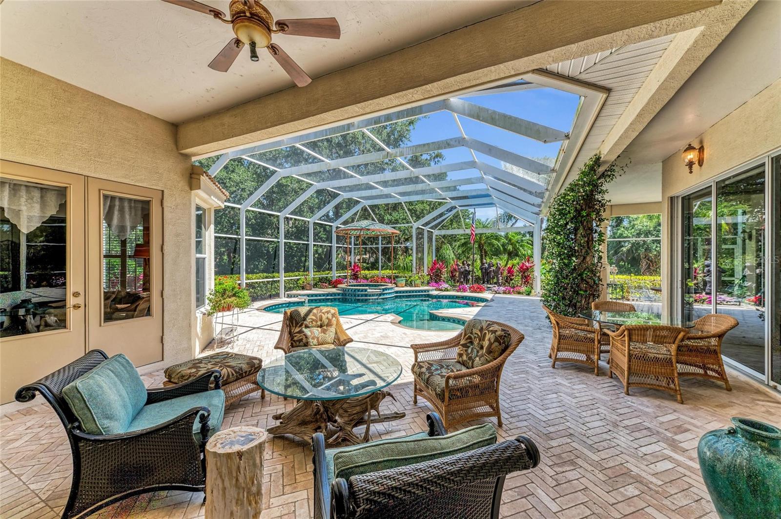 8105 WARWICK GARDENS LN