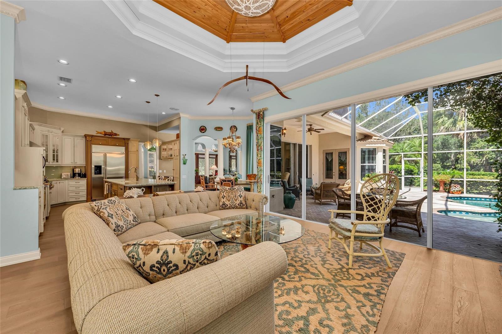 8105 WARWICK GARDENS LN