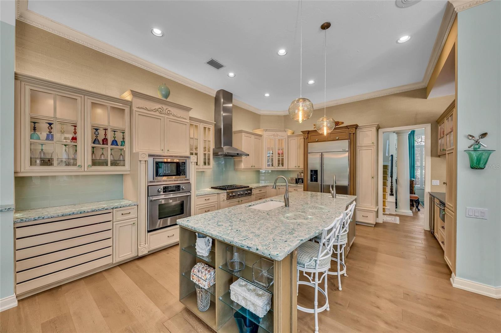 8105 WARWICK GARDENS LN