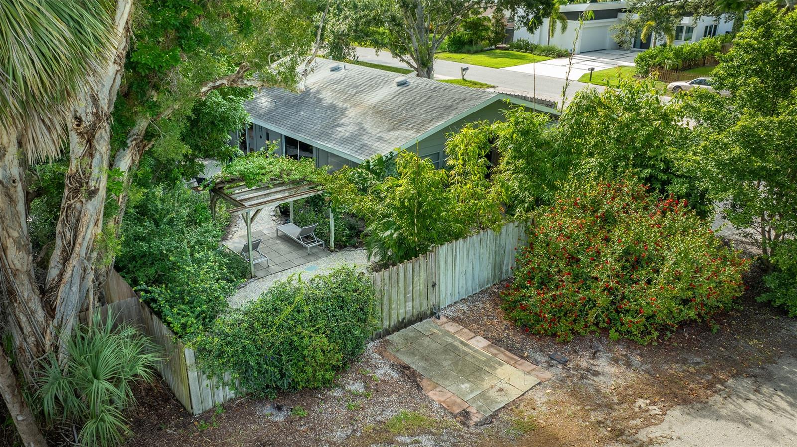 2303 BOUGAINVILLEA ST