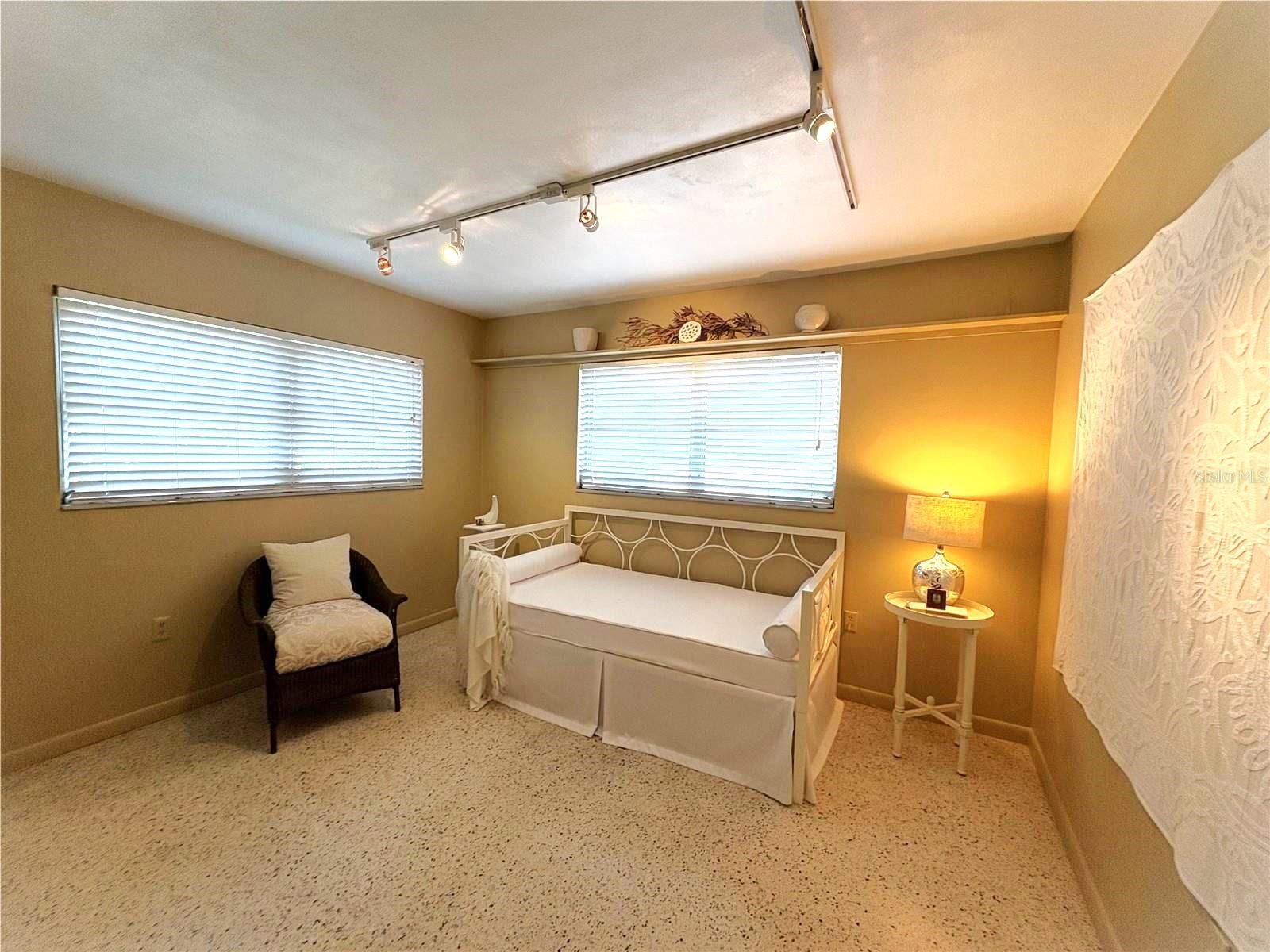 2303 BOUGAINVILLEA ST