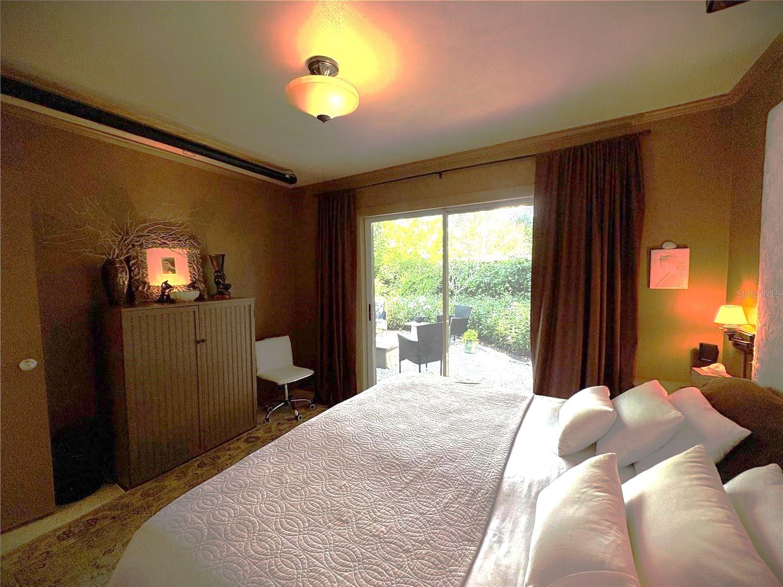 2303 BOUGAINVILLEA ST