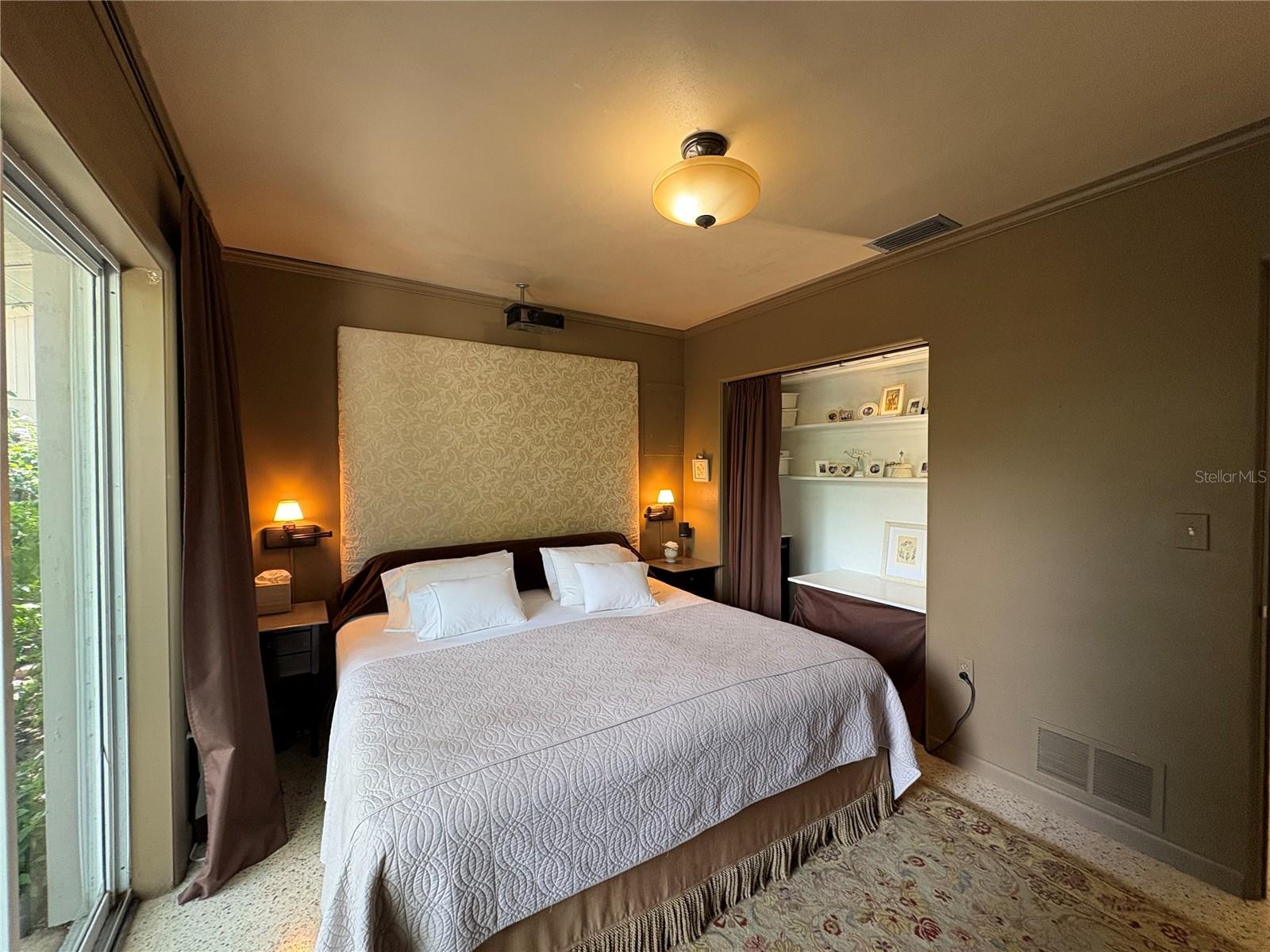 2303 BOUGAINVILLEA ST