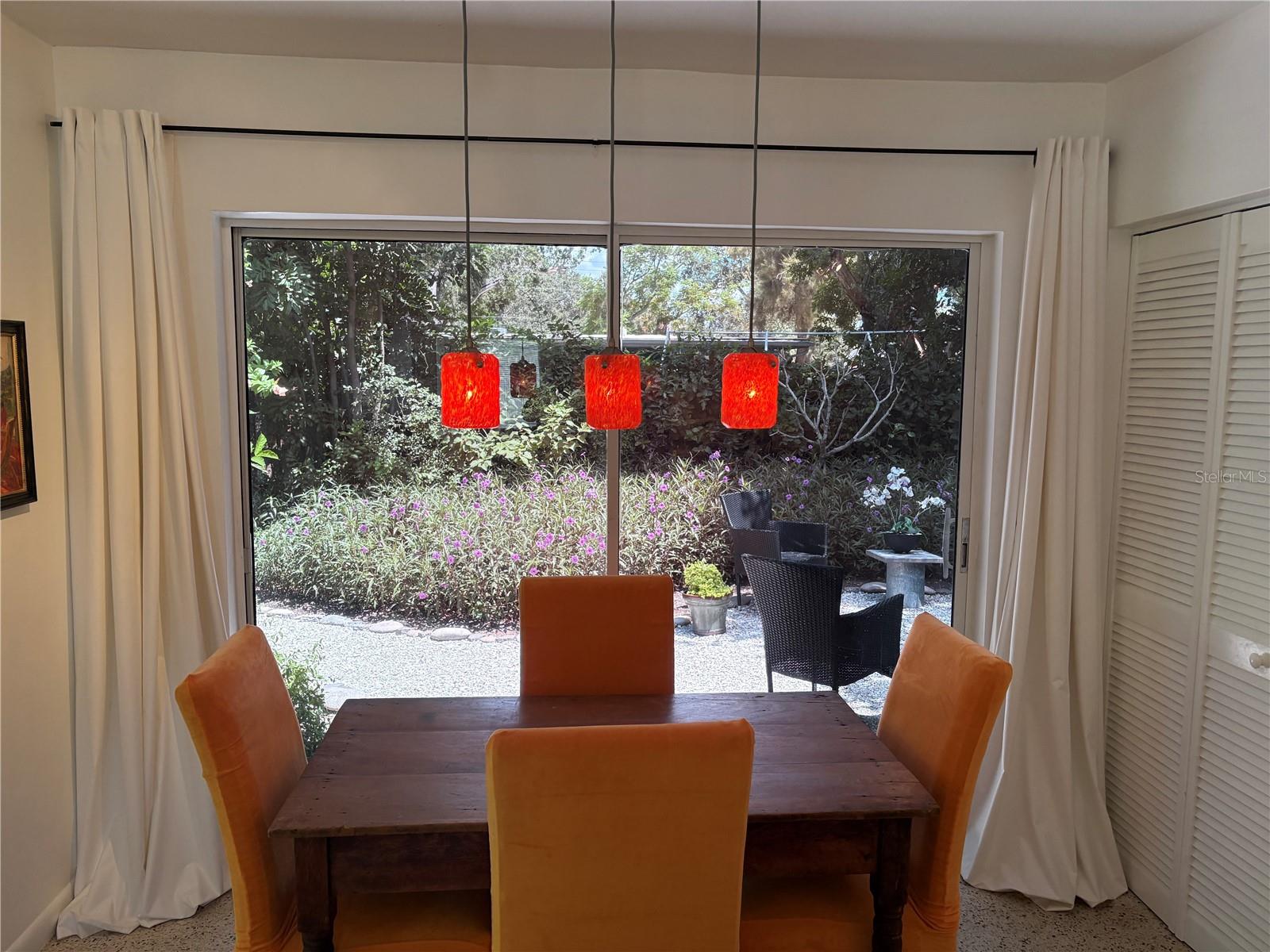 2303 BOUGAINVILLEA ST