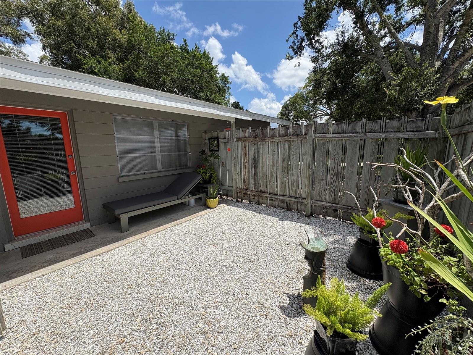 2303 BOUGAINVILLEA ST