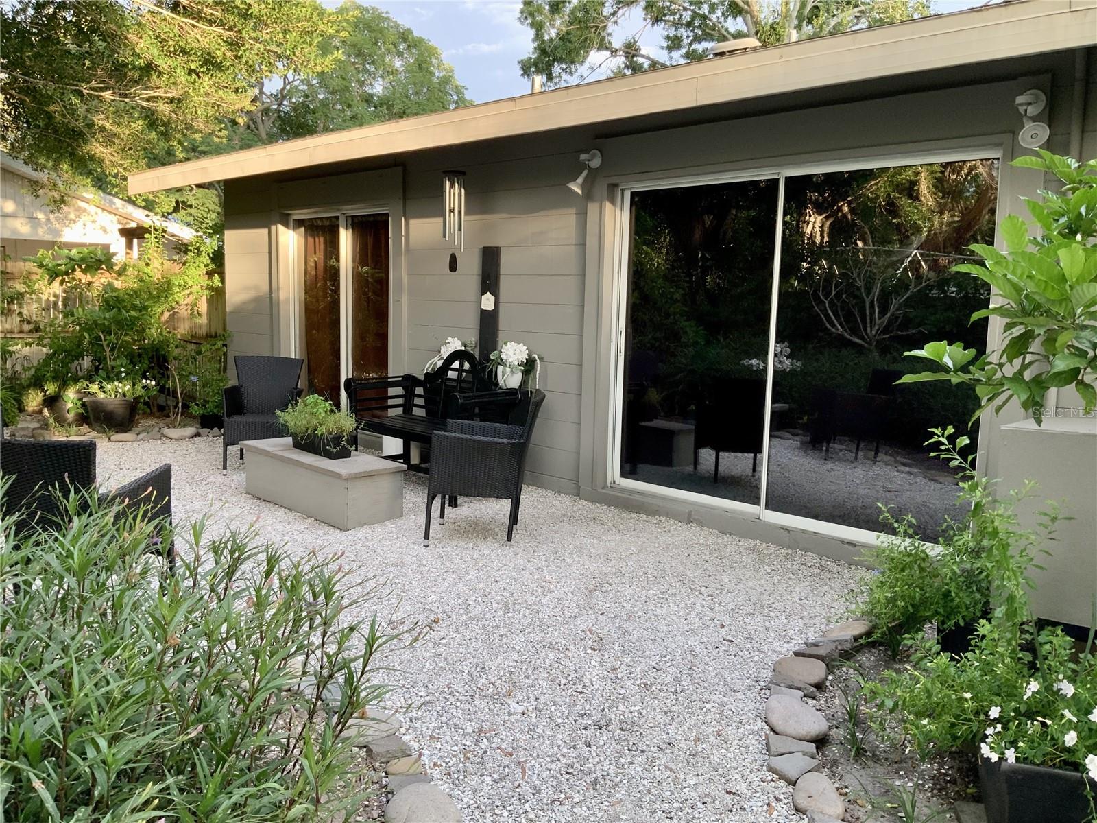 2303 BOUGAINVILLEA ST