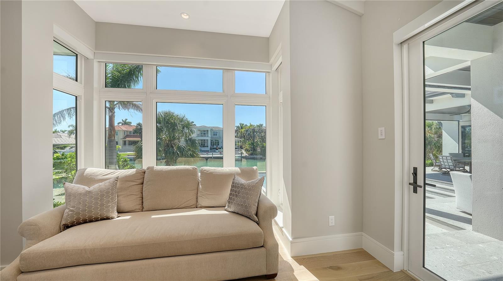 612 MOURNING DOVE DR