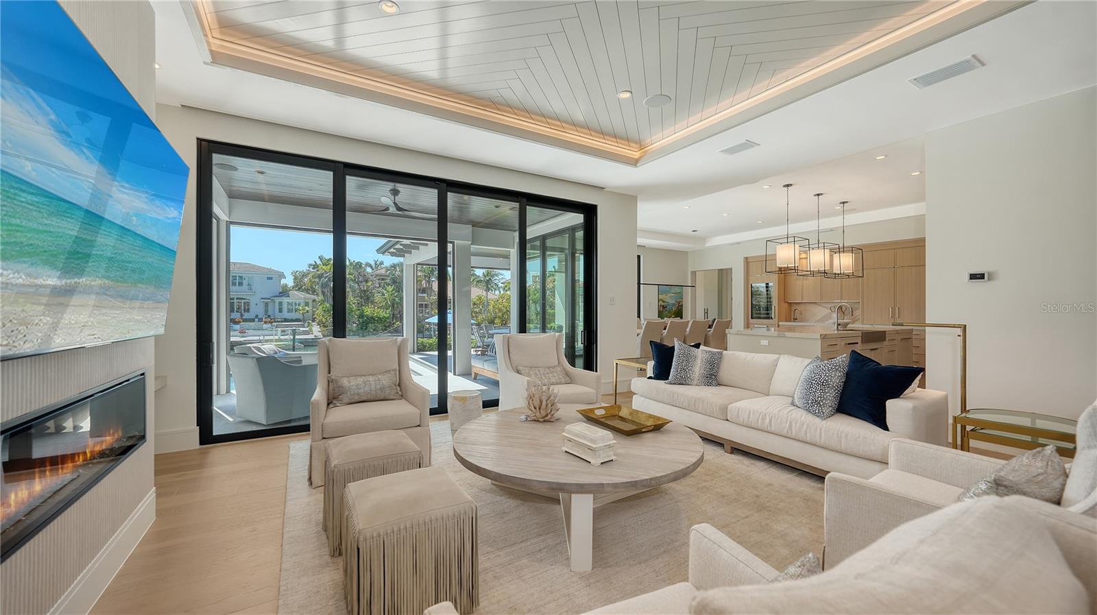 612 MOURNING DOVE DR