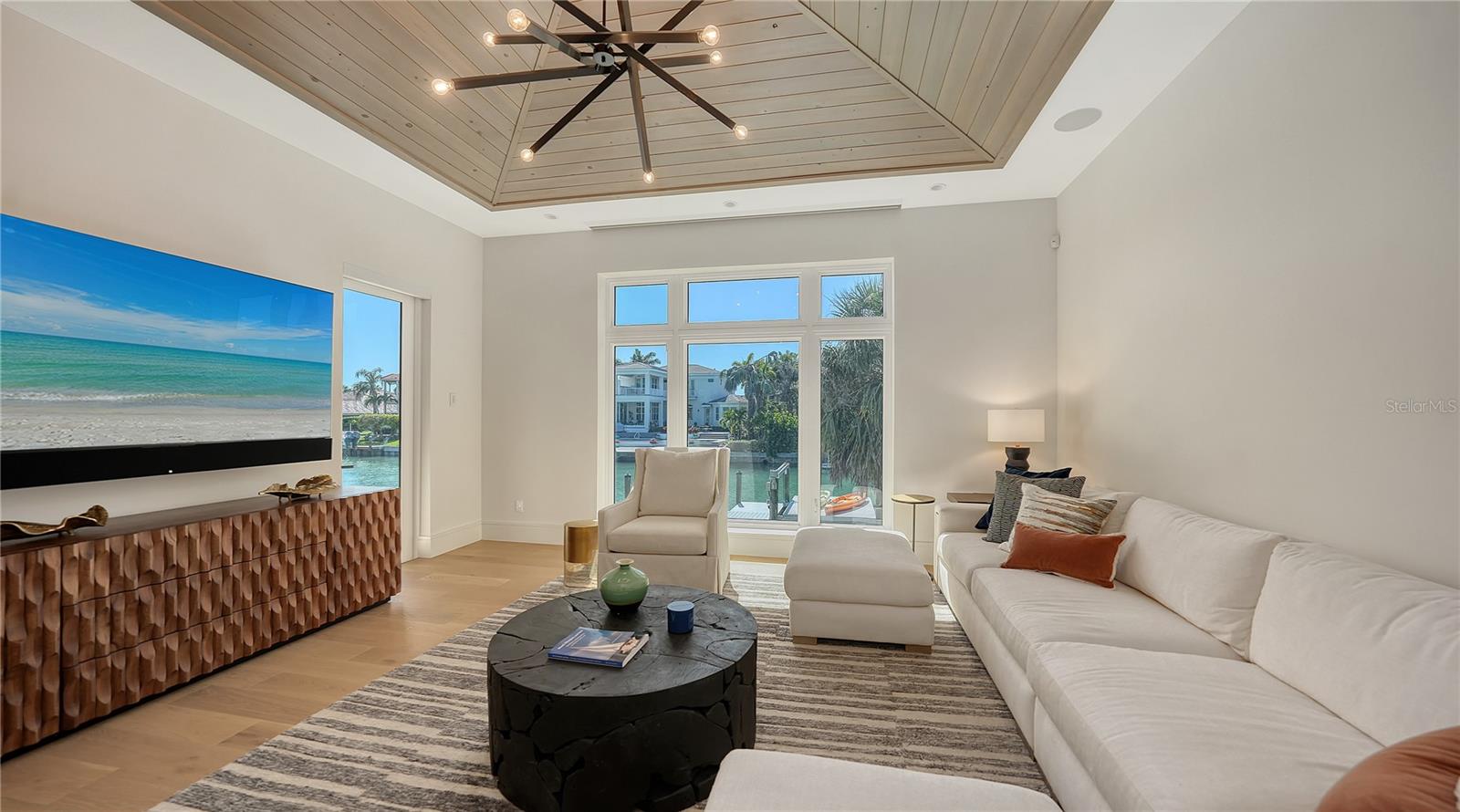 612 MOURNING DOVE DR