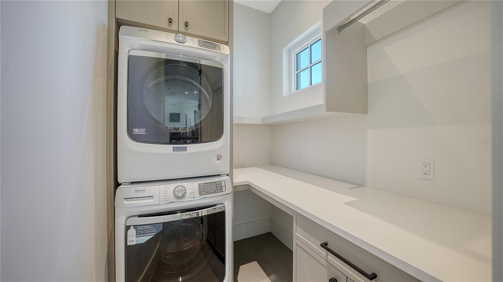 612 MOURNING DOVE DR