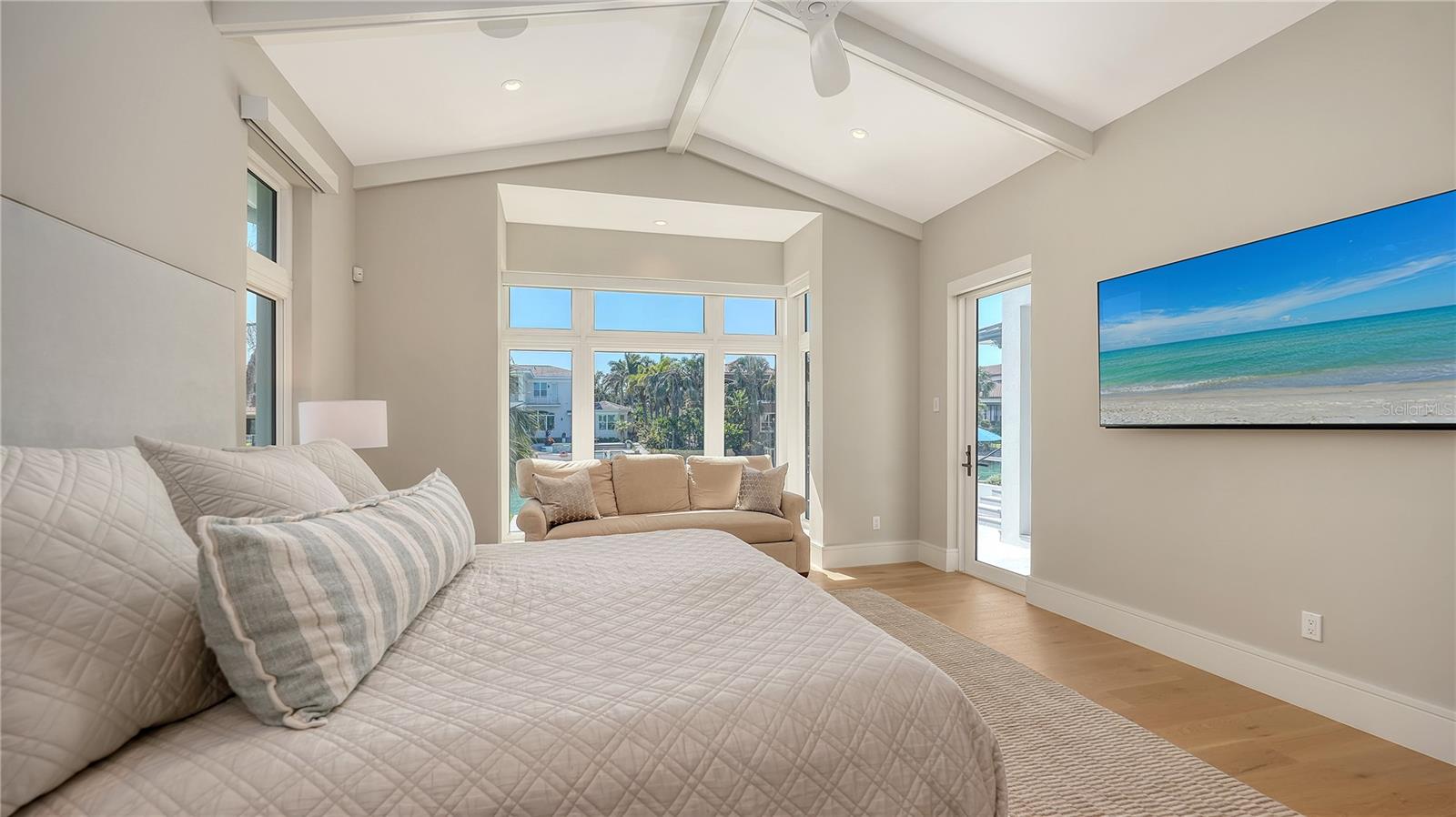 612 MOURNING DOVE DR