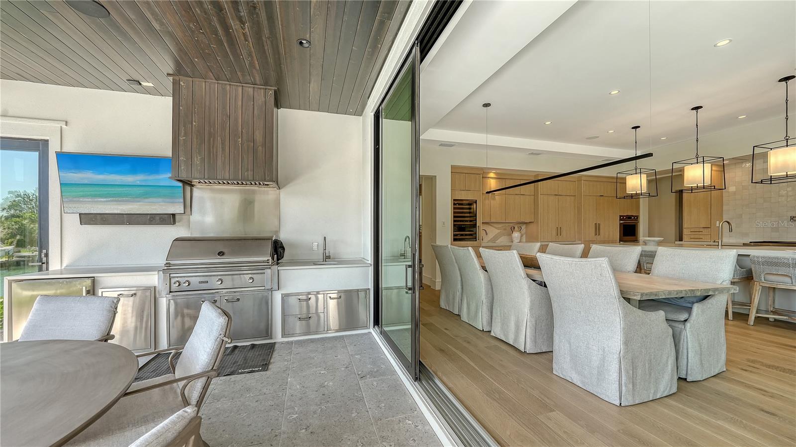 612 MOURNING DOVE DR