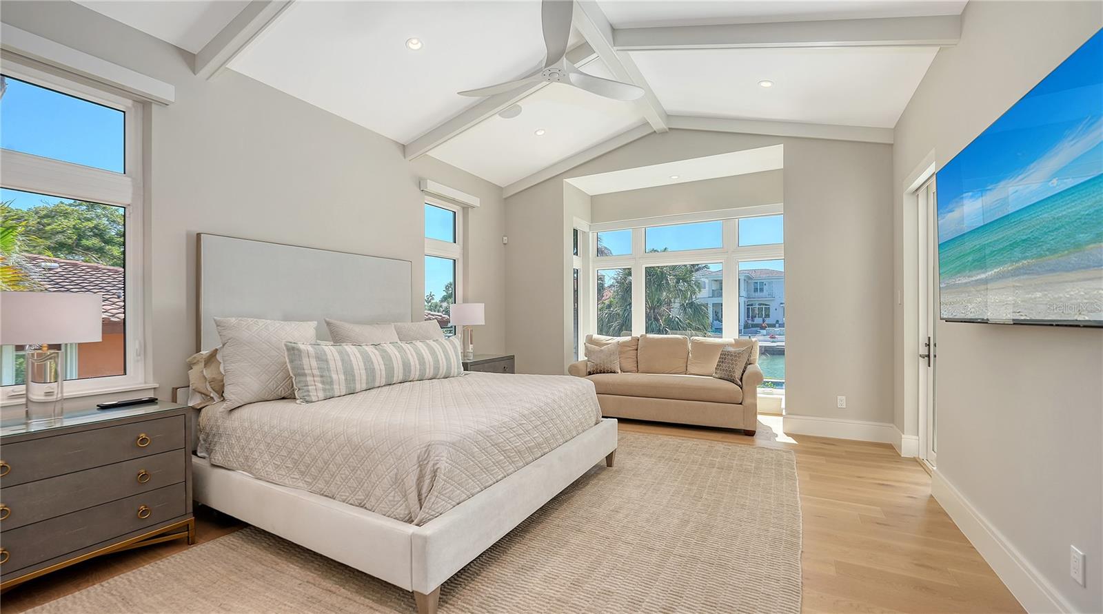 612 MOURNING DOVE DR