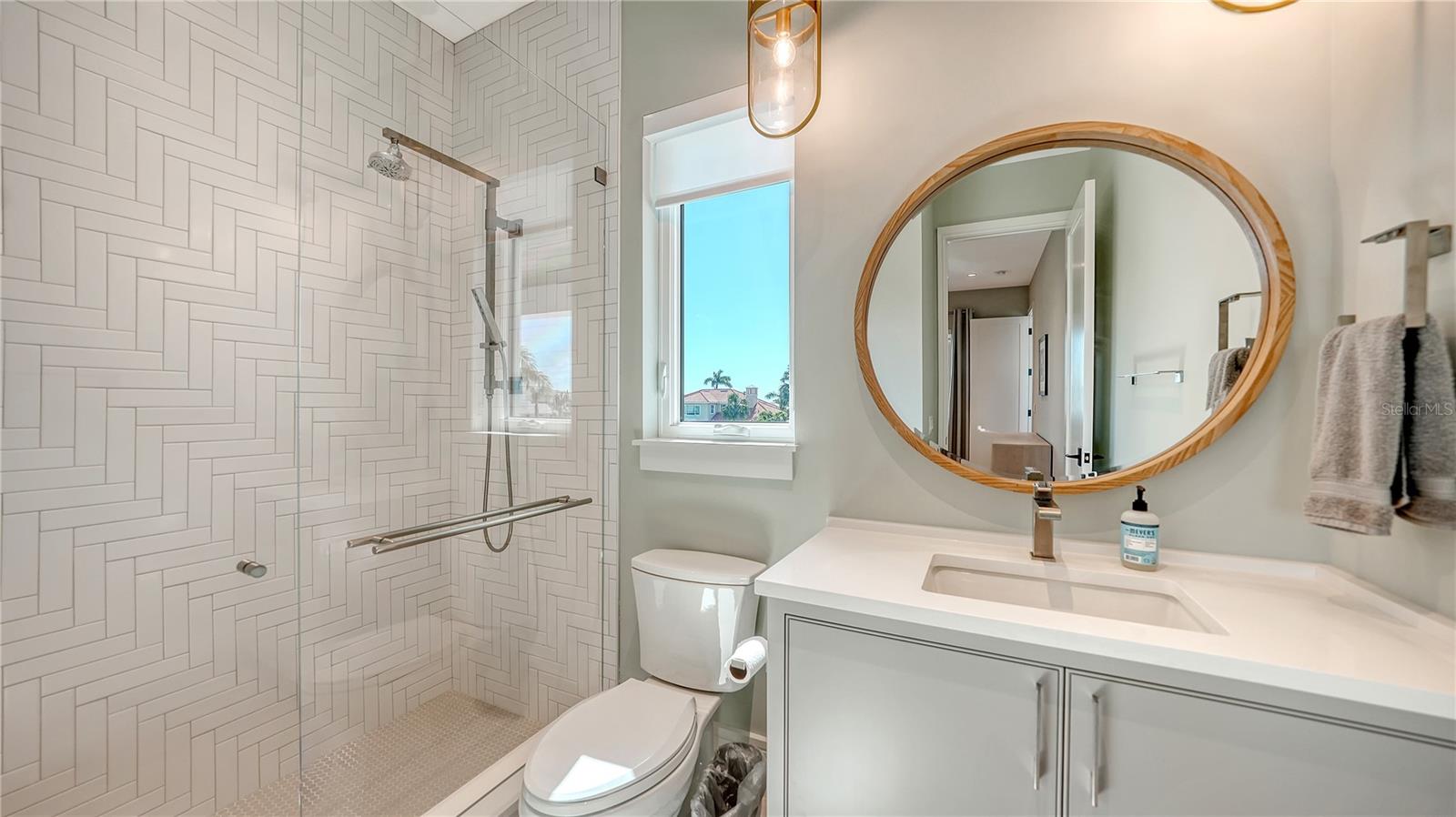 612 MOURNING DOVE DR