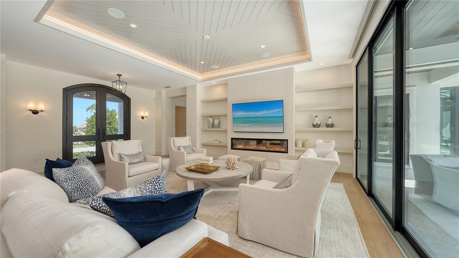 612 MOURNING DOVE DR