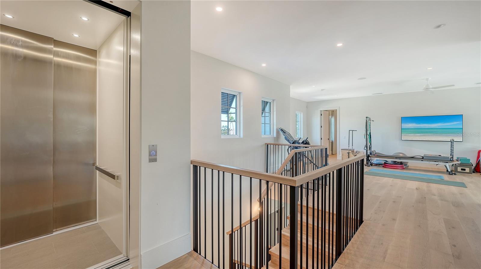 612 MOURNING DOVE DR