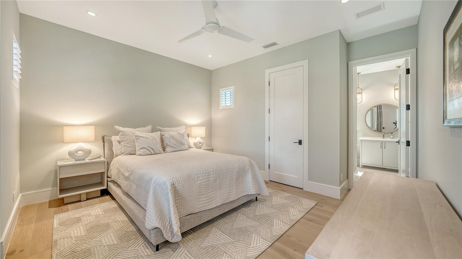 612 MOURNING DOVE DR