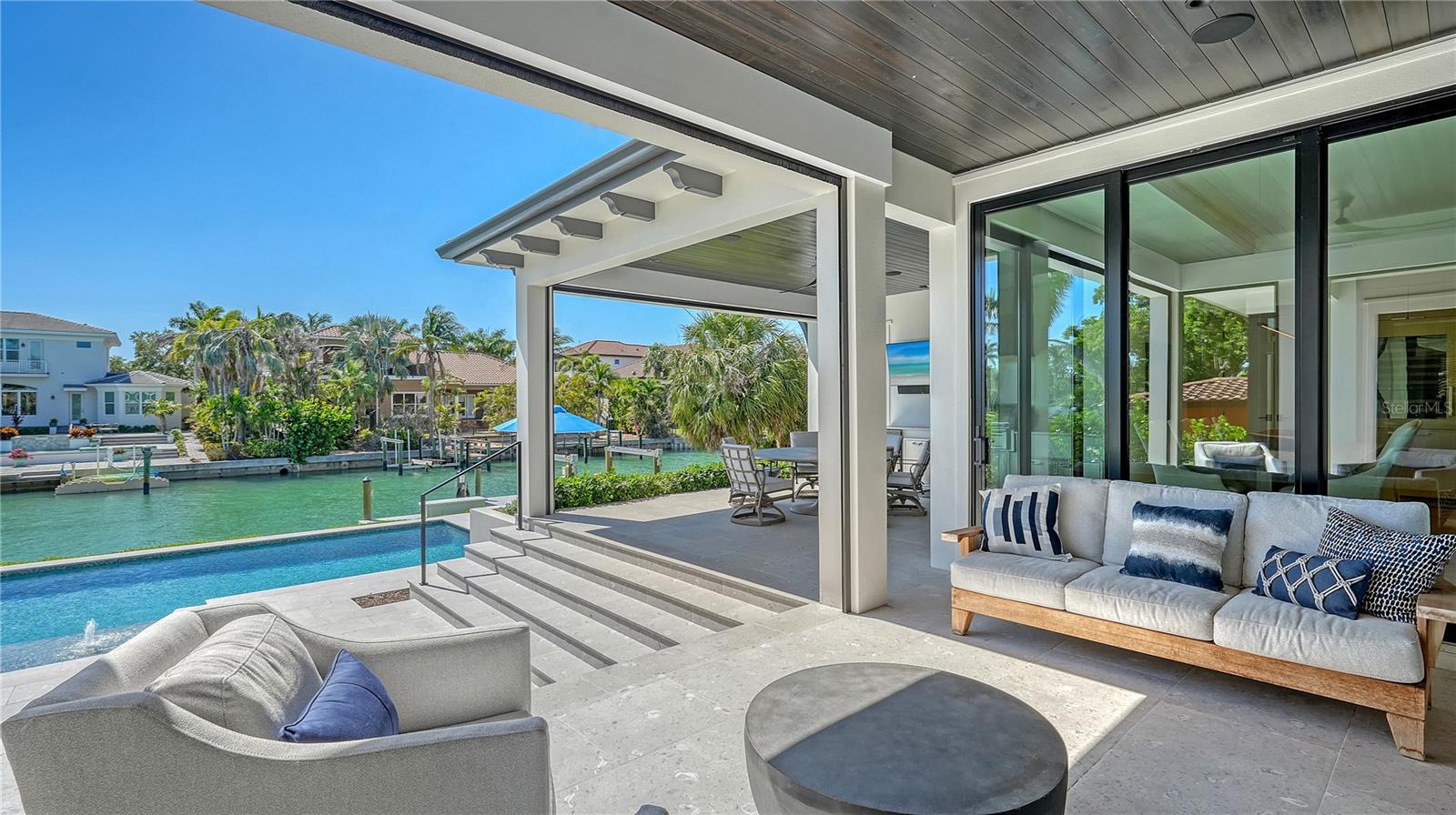 612 MOURNING DOVE DR