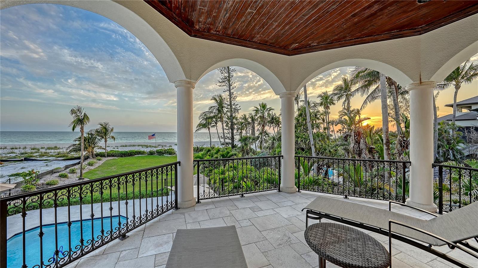 6001 GULF OF MEXICO DR