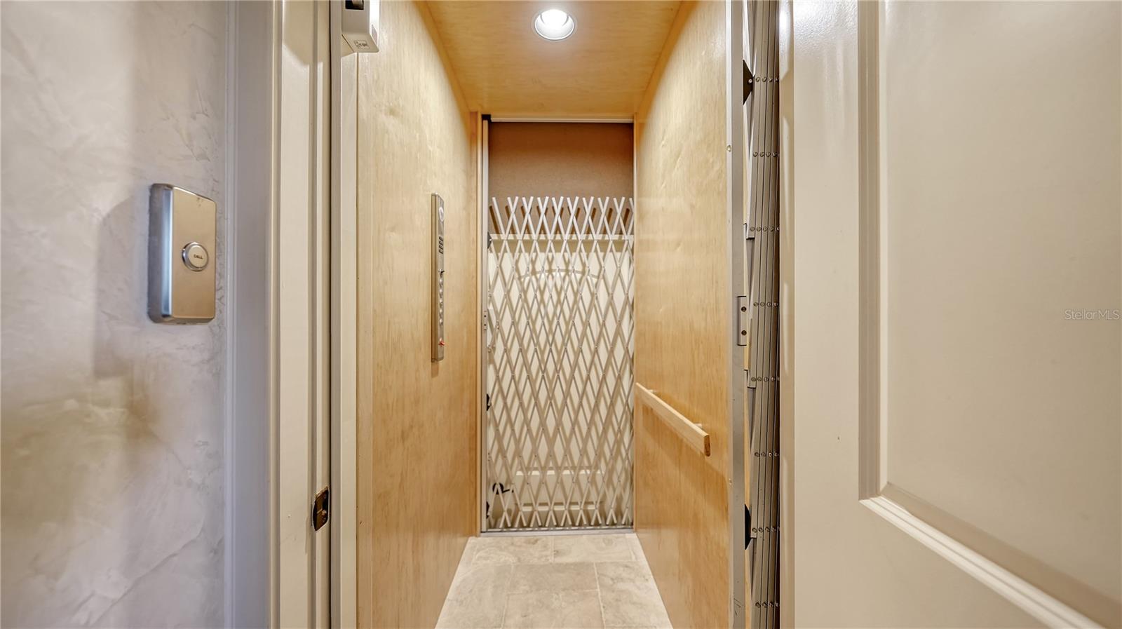 6001 GULF OF MEXICO DR