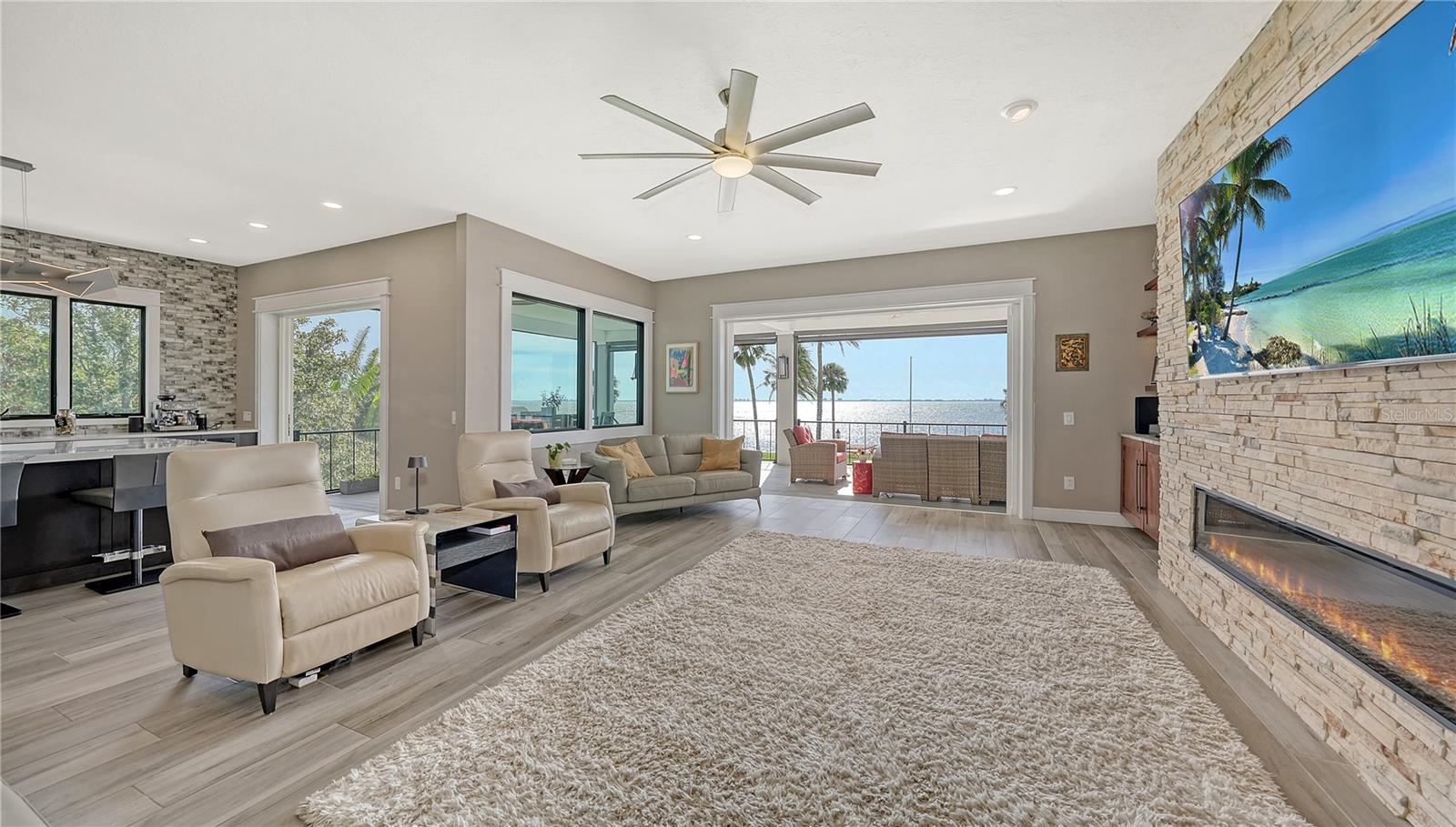 7418 WESTMORELAND DR